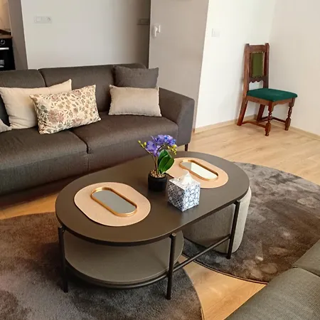 Obsidian Sarajevo-modern Near Airport With Free Parking Apartamento