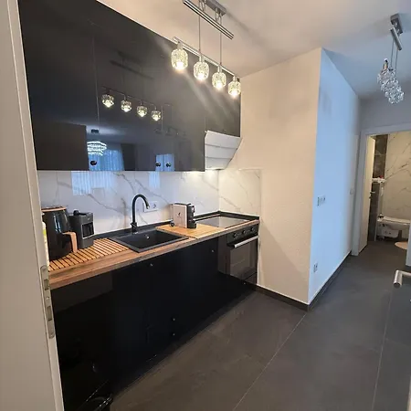 Apartamento Obsidian Sarajevo-modern Near Airport With Free Parking Saraievo